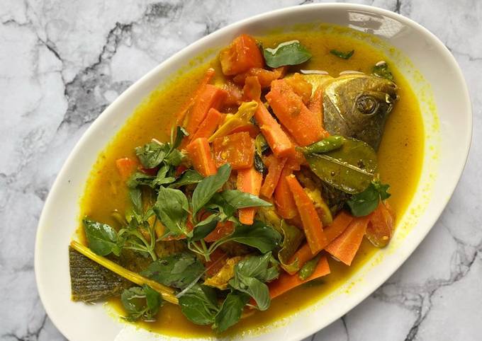 Sop Gurame Asam Pedas