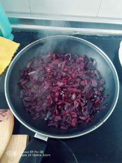 Una foto de Lombarda con vino tinto. Receta vegana, fácil y muy rica 🤗