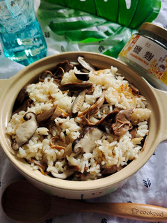 鹽麴珍菇炊飯 的食譜成品照片