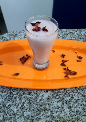 A picture of Rose milk.