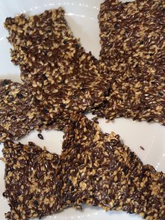 صورة لوصفة مقرمشات بذور الكتان👌🏻