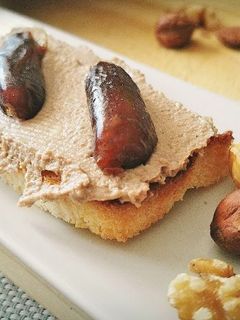 Una foto de Pâté de higaditos de Pollo con Dátiles y Frutos  secos