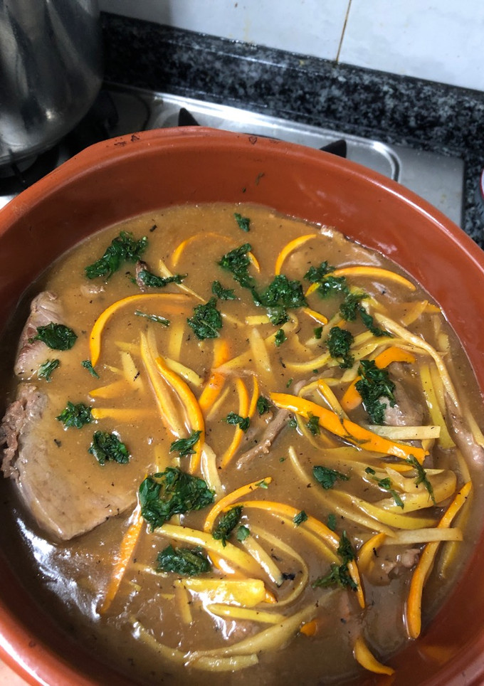 Una foto de 31. Piccara al limone con basilico (principal carne)
