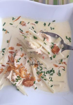 Foto resep Kohlarabigrüncurrysuppe mit Hänchenfleisch Keto
