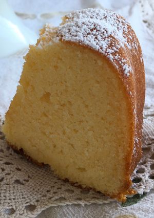 Una foto de Bizcocho de ricotta y limón