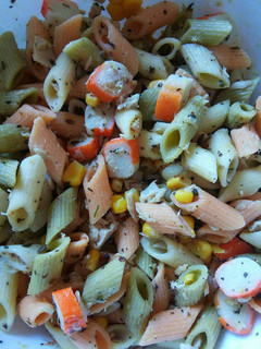 Una foto de Ensalada fría con pasta de verduras