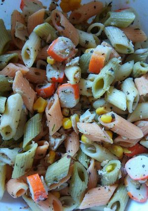 Una foto de Ensalada fría con pasta de verduras