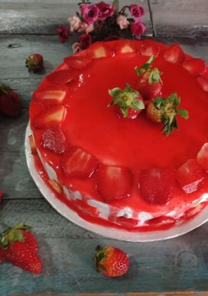 A picture of Strawberry 🍓 Cake.