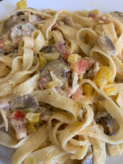 Una foto de Tagliatelle con verduras