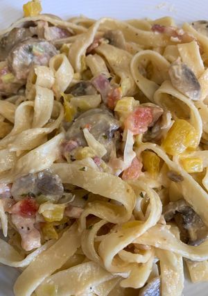 Una foto de Tagliatelle con verduras