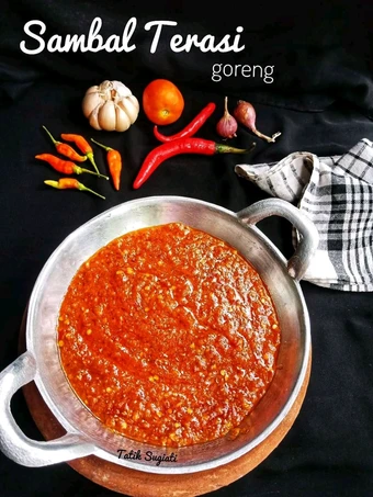 Cara Mudah Membikin Resep Sambal terasi goreng (sambal lalapan) yang Bisa Manjain Lidah Anti Ribet, Lezat