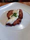 Chuletas de cerdo con salsa bechamel