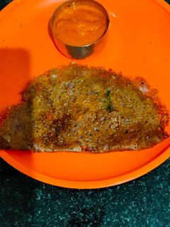 சத்தான ராகி தோசை (Raagi dosai recipe in tamil) செய்முறை முக்கிய புகைப்படம்
