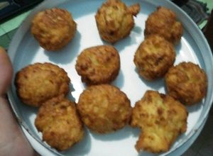 Foto resep Cengkodok a.k.a cekodok (bolu pisang ala upin ipin)