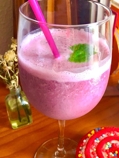 Una foto de Smoothie de kéfir con arándanos