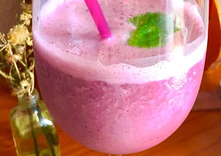 Smoothie de kéfir con arándanos