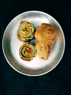 Stuffed பாவக்காய் பஜ்ஜி (Stuffed paakarkaai bajji recipe in tamil) செய்முறை முக்கிய புகைப்படம்