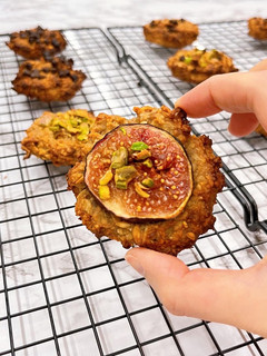 A picture of Healthy Banana Oatmeal Soft Cookies (Vegan Option).