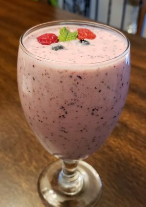 A picture of Berry Banana Smoothie.