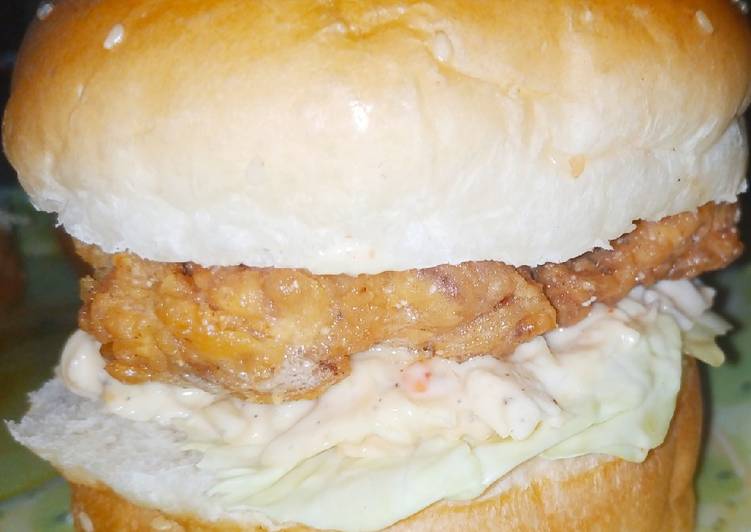 Step-by-Step Guide to Prepare Favorite Zinger burger