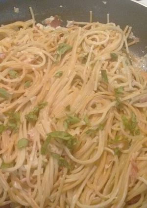 Una foto de Spaghetti Alfredo. ॐ