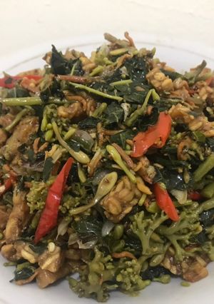 Foto resep [212] Tumis Daun & Kembang Pepaya Teri Tempe