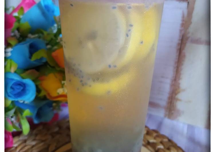 Resep Infused Water Lemon Kurma yang Sedap