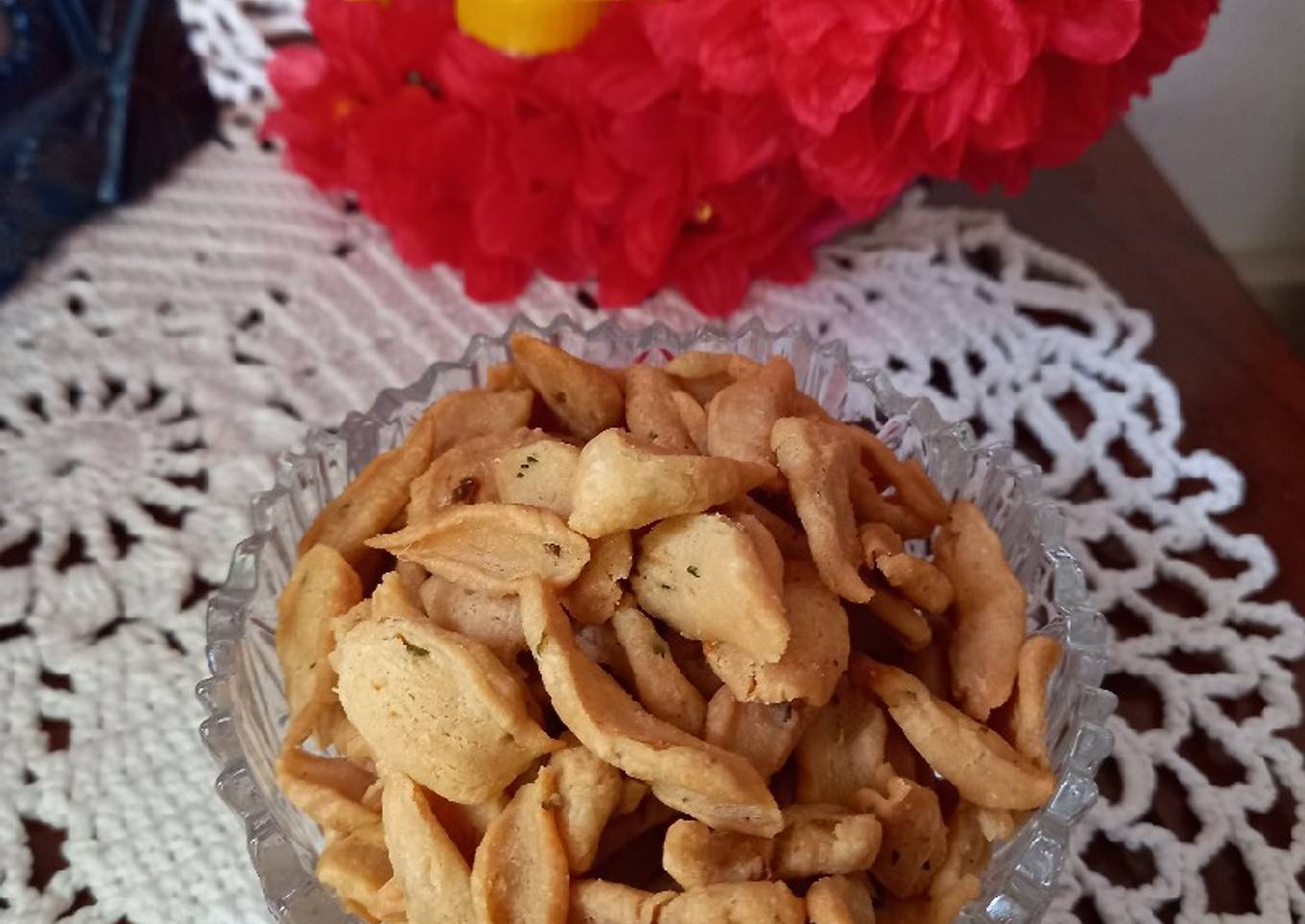 Kue Bawang Gunting