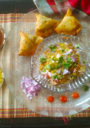 સમોસા ચાટ રેસીપી મુખ્ય ફોટો