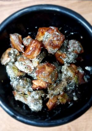 A picture of Crispy Fried Tofu and Broccoli.