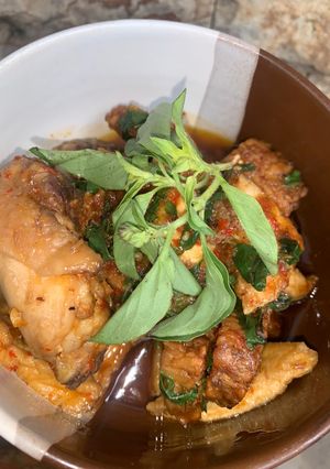 Foto resep Ayam, tahu, tempe kemangi mercon