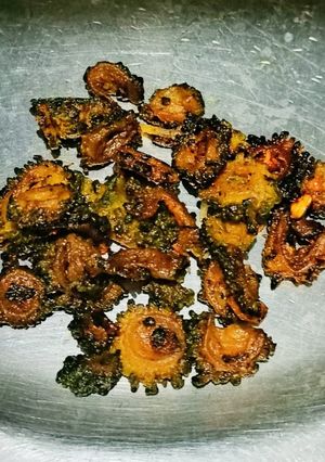 উচ্ছে ভাজা(ucche bhaja recipe in Bengali) রেসিপির প্রধান ছবি