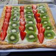 Tarta hojaldre con crema y fruta