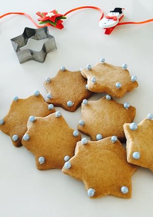 Foto principal de Galletas de Navidad decoradas de estrellas