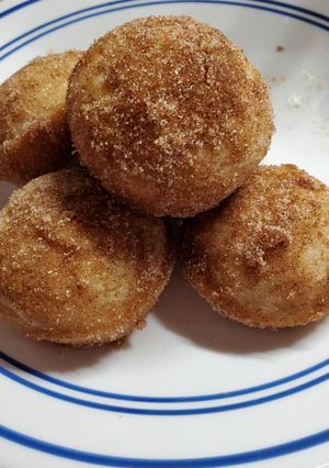 A picture of Churro Muffins.
