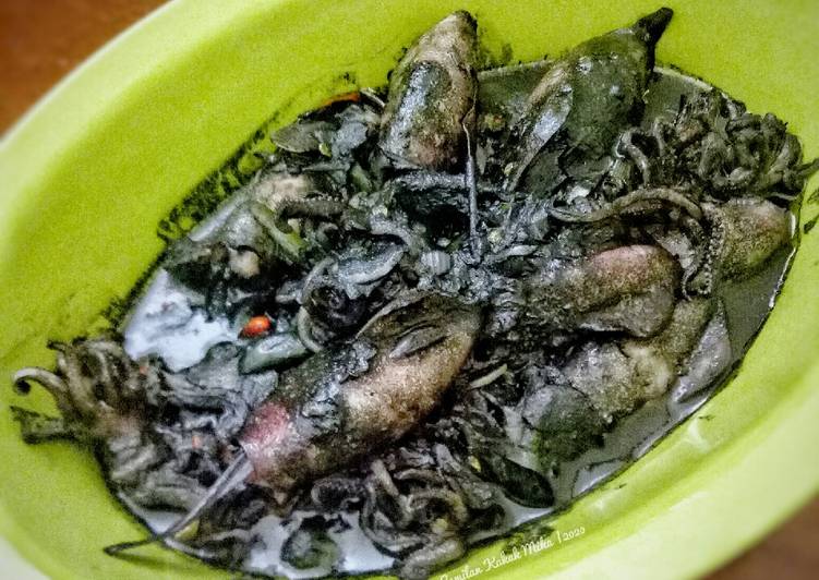 Tumis Cumi Hitam Pedas