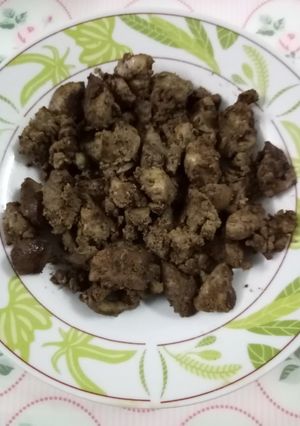 A picture of Tawa kaleji (chicken).
