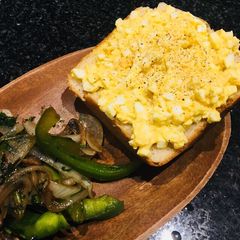 A picture of Egg sandwich.