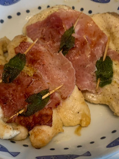 Foto di Saltimbocca di pollo con prosciutto e salvia