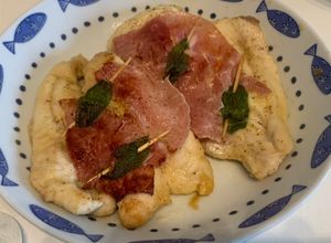 Foto di Saltimbocca di pollo con prosciutto e salvia