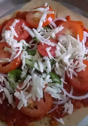 সিম্পল পিজ্জা (simple pizza recipe in Bengali) রেসিপির প্রধান ছবি