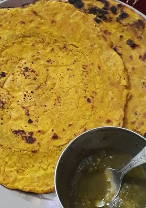 A picture of Besan chilla with green chutney.