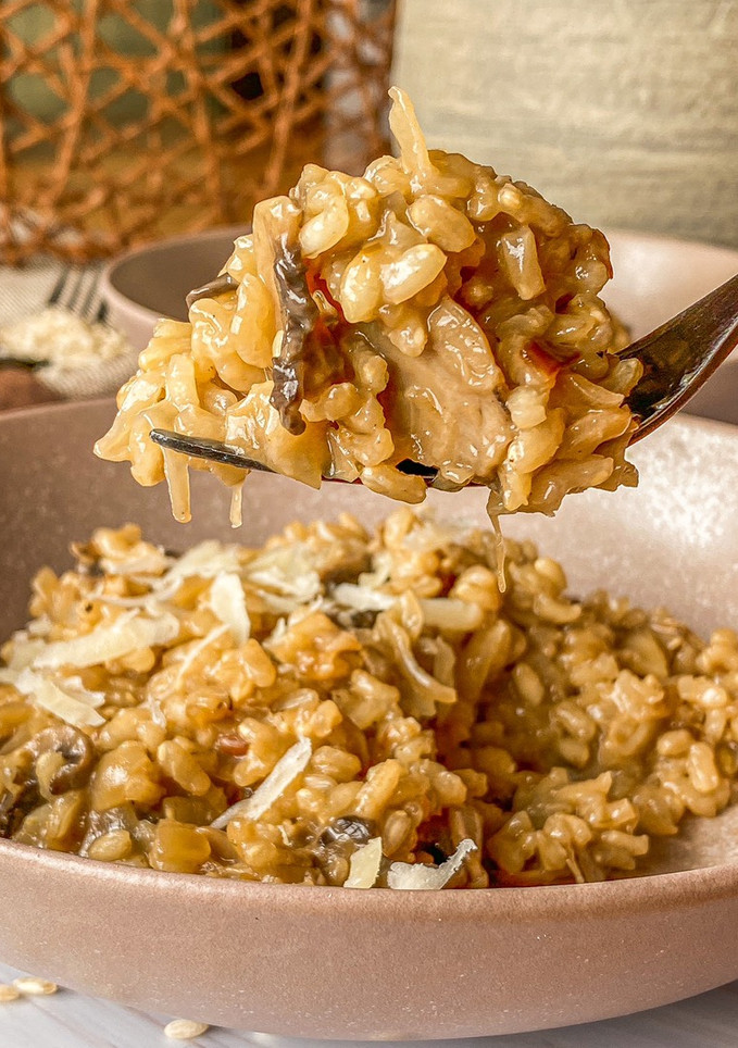 Una foto de Risotto integral con champiñones
