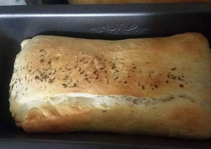 Recipe of Perfect Chicken and Cheese 🧀 filled oregano Bread 🍞