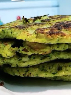 Una foto de Tortitas de brócoli
