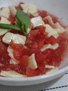 Una foto de Causeo de tomate con queso