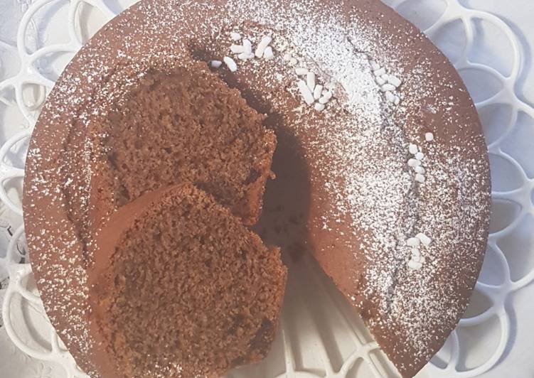 Torta al caffè con gocce di cioccolato