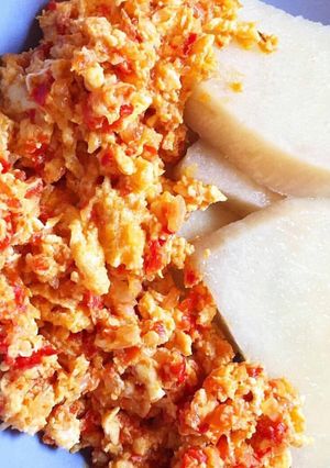 A picture of Yam and Egg sauce.