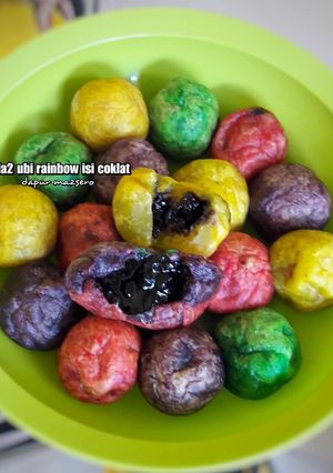 Foto resep Bola2 ubi rainbow isi coklat