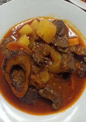 Una foto de Estofado de osobuco en olla a presión